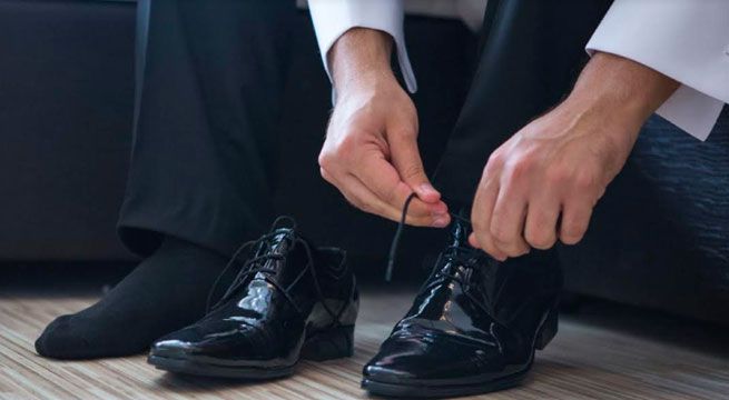 ¿Qué características deben considerar los hombres antes de comprar zapatos?