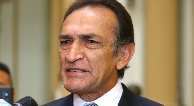 Héctor Becerril: subcomisión rechazó informe que recomendaba suspensión