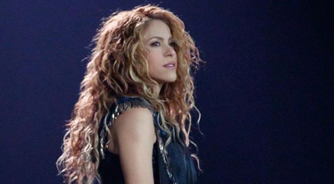 Shakira deleita a sus seguidores bailando 
