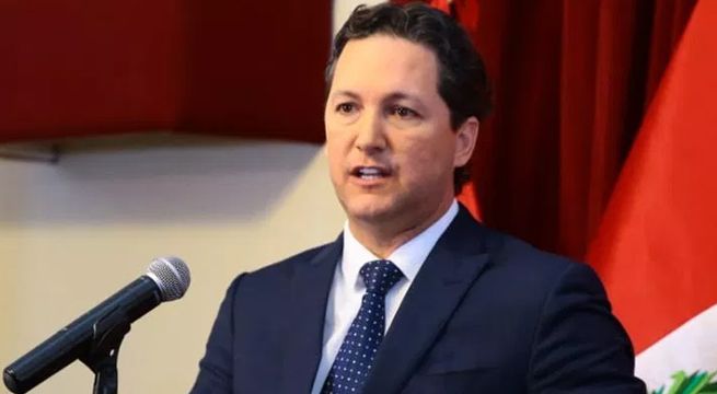 Salaverry sobre fuga de Hinostroza: 