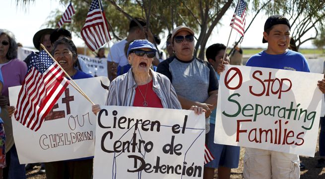 Juez ordena que EEUU revise solicitudes de asilo para familias separadas de migrantes