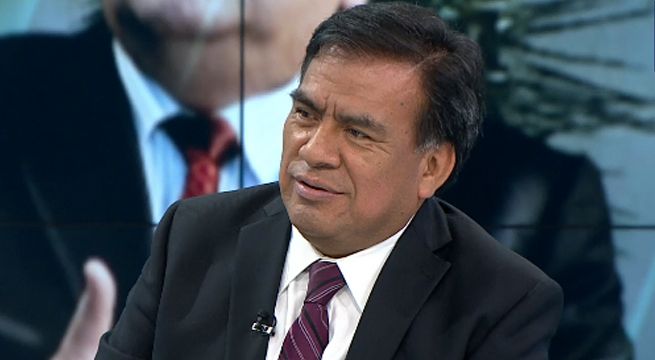 Velásquez Quesquén: 