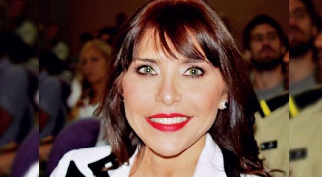 Lorena Meritano critica a sus exparejas mostrando sus senos en Twitter