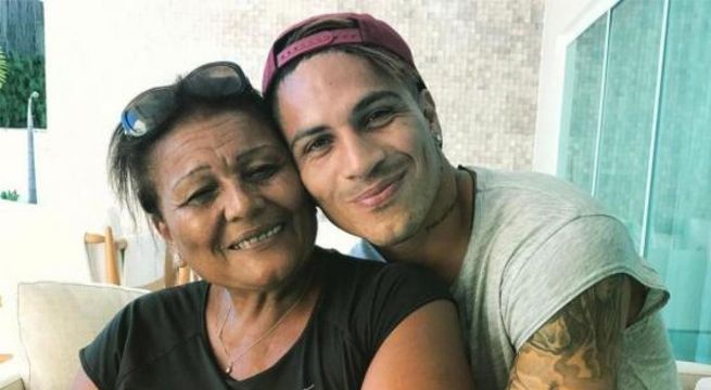 Paolo Guerrero sorprendió al publicar una foto inédita de Doña Peta