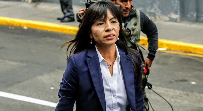 Fiscalía incluye a Giuliana Loza y otros cinco abogados en caso Cócteles