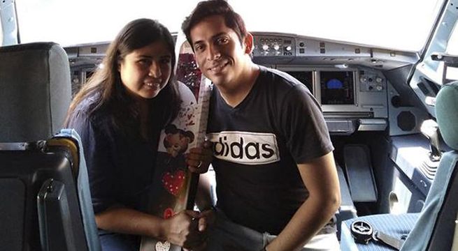 Tenor peruano hace inesperada pedida de mano en pleno vuelo (Video)