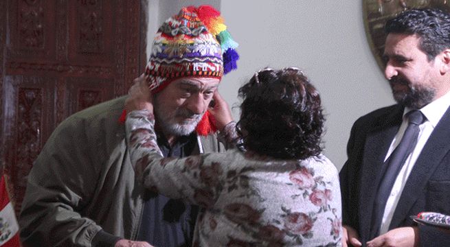 Robert de Niro disfruta del Cusco y hasta se disfraza de 'Ukuku'