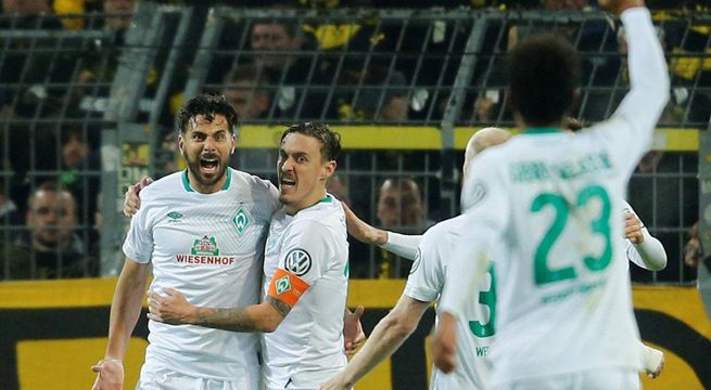 Claudio Pizarro anota golazo en clasificación del Werder Bremen sobre el Borussia Dortmund (Video)