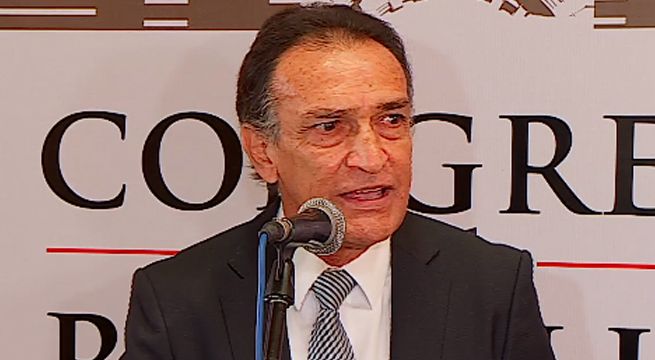 Héctor Becerril respondió a empresaria: 