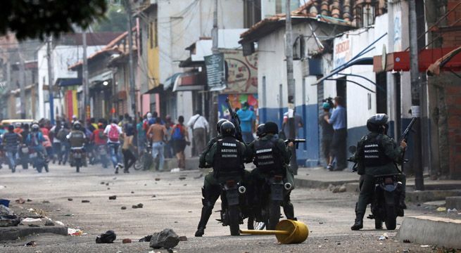 Venezuela: dos muertos tras enfrentamiento entre dictadura chavista y manifestantes