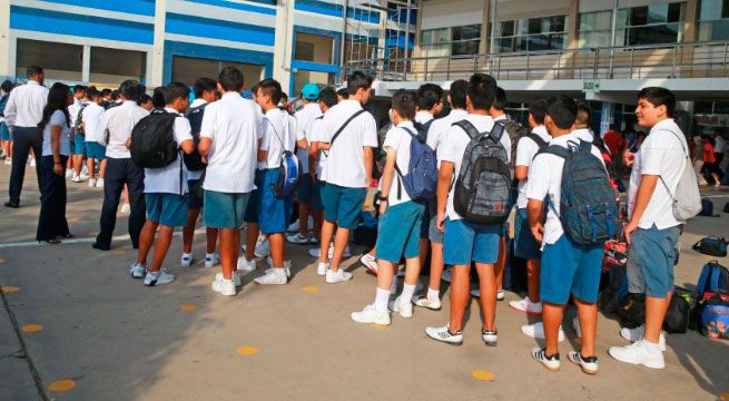 ¿Qué dicen los expertos sobre proyecto para que pensión escolar se pague solo por días estudiados?