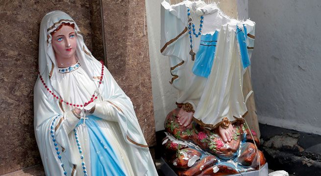 Al menos 200 muertos y 450 heridos por ataques con bomba en iglesias y hoteles Sri Lanka