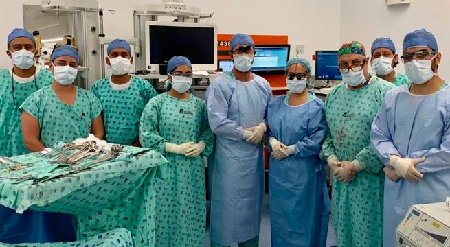 Médicos salvan vida de mujer al extraerle tumor de siete kilos