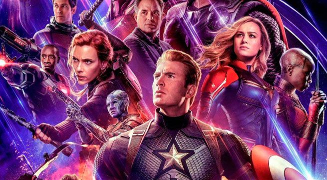 Fanáticos tocan intro de Avengers con guitarra y trompetas antes de función [VIDEO]