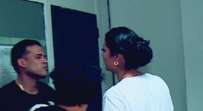 Esto sucede entre Christian Domínguez y Karla Tarazona cuando las cámaras se apagan