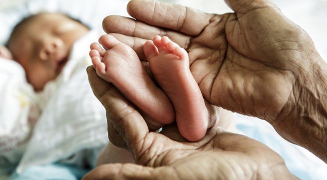 Mujer de 67 años se convierte en madre y sorprende al mundo