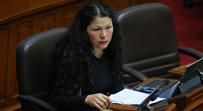Yesenia Ponce: solicitan impedimento de salida del país contra excongresista