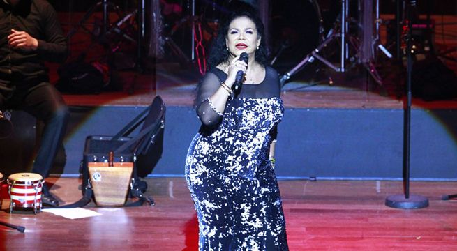 Eva Ayllón recibe premio a la excelencia musical de parte del Latin Grammy