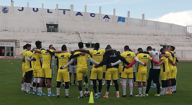 Jugadores de Binacional sufrieron accidente vehicular cerca de Juliaca