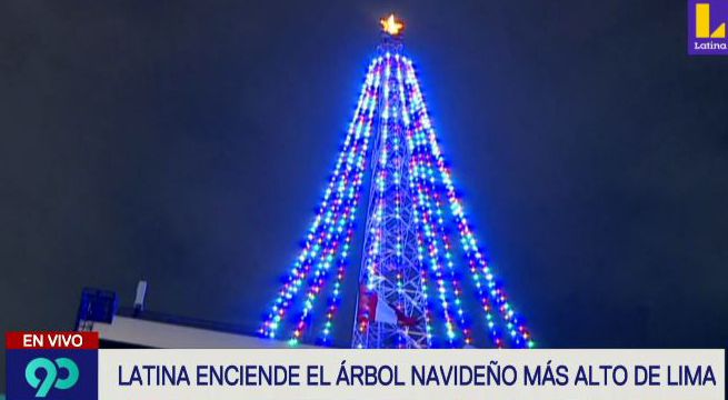 Latina encendió el árbol de Navidad más alto del Perú