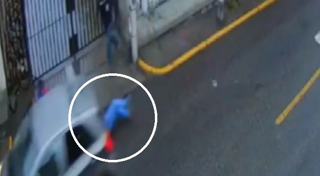 'Raquetera' arrastró a mujer para robarle bolso en calle de Arequipa [VIDEO]