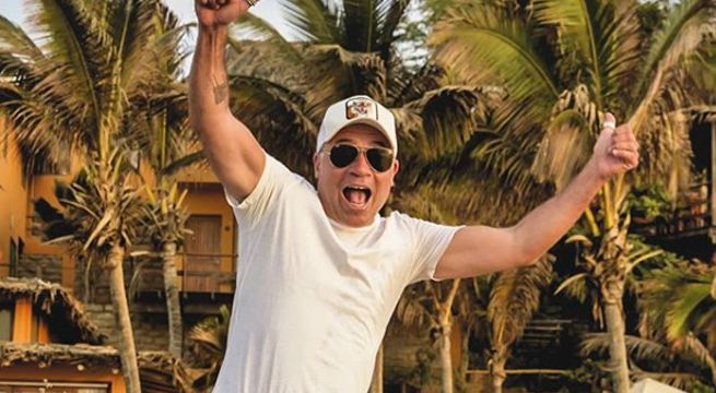 Mathías Brivio se convirtió en cupido por el día del amor [VIDEO]