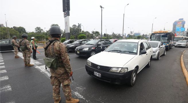 ATU: Taxis formales podrán circular con restricciones