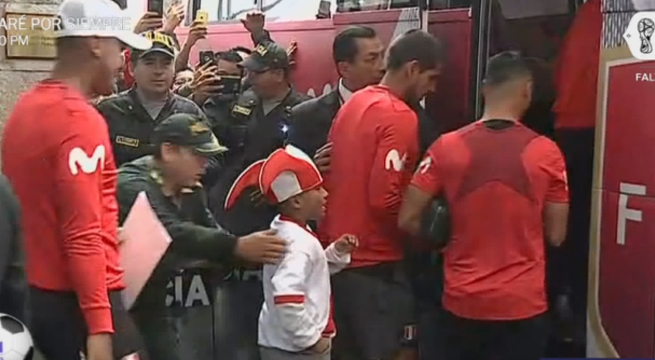 Selección peruana: plantel recibió el respaldo de los hinchas previo al partido