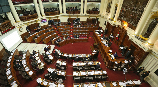 Justiniano Apaza sigue generando polémica al lanzar duras críticas contra los venezolanos