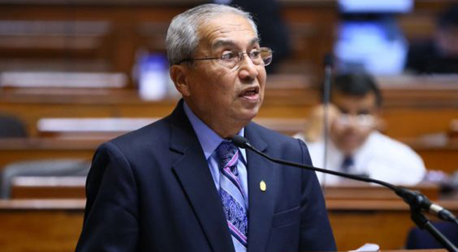 Chávarry dice que puede remover a Pérez 