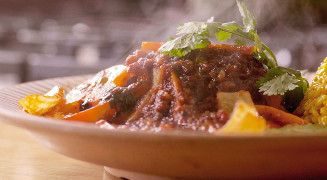 Bravazo: Conoce cómo preparar un delicioso ‘Pepián de adobo’ con Gastón Acurio