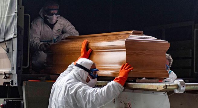 Italia registró casi mil muertes en un día por coronavirus