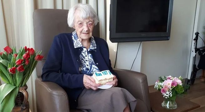 Holandesa de 107 años es la nueva persona más grande en vencer el coronavirus