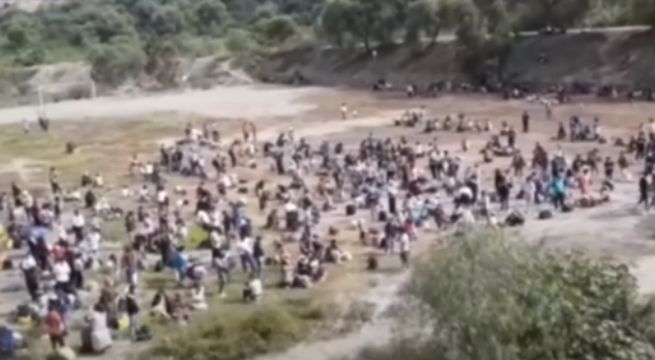 Carretera Central: cientos pretenden llegar caminando a regiones de la sierra [VIDEO]