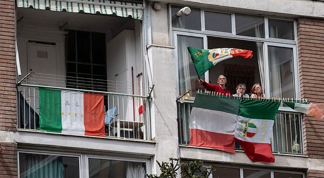 Italia sigue reduciendo su número de fallecidos, pero los contagios van en aumento