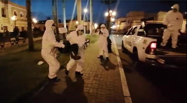 Serenos de Pueblo Libre y la policía ayudaron a una señora a volver sana y salva con su familia