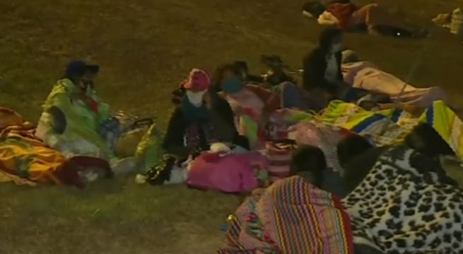 Cientos de personas buscan llegar caminando a Ayacucho y Apurímac [VIDEO]