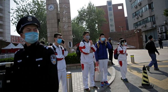 Los estudiantes volvieron a las clases en China con grandes medidas de seguridad ante el coronavirus