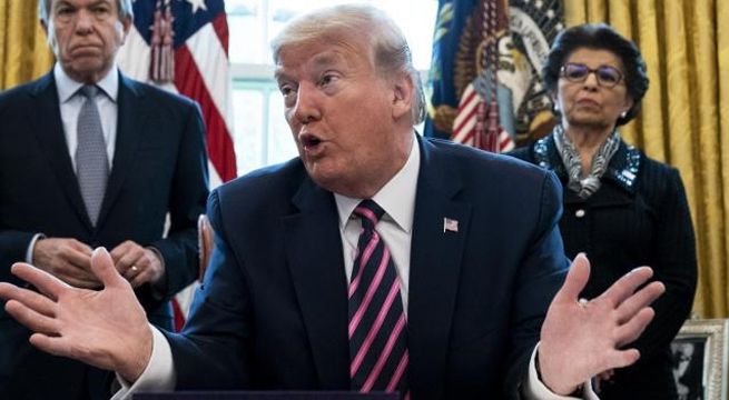 Nueva York triplica los casos de intoxicación con desinfectantes tras los consejos de Donald Trump