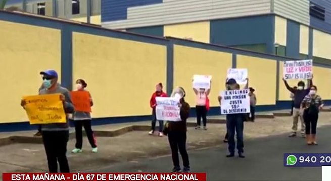 Padres reclaman reducir pensión en colegio de Santa Anita