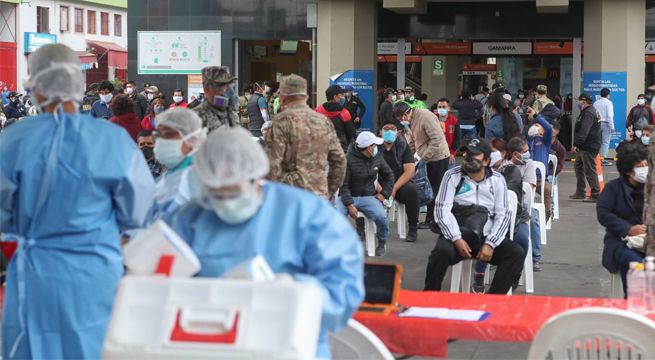 Realizan pruebas rápidas de coronavirus en estaciones del Metropolitano y la Línea 1