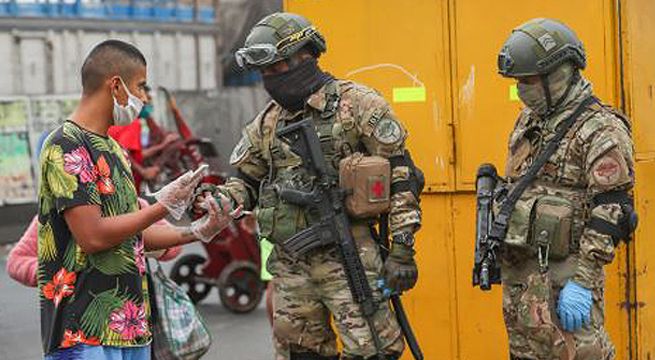 Militares y policías cierran Gamarra por alta presencia de ambulantes [Video]