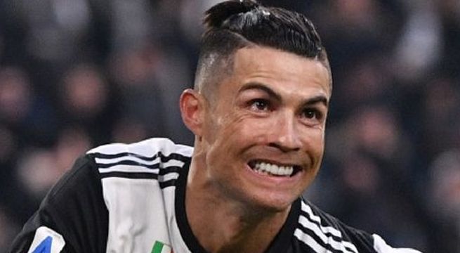 Cristiano Ronaldo muestra nuevo look y pide la opinión de sus seguidores