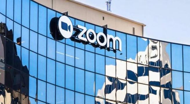 Zoom admite haber cerrado cuentas por orden del régimen chino y asegura que lo seguirá haciendo