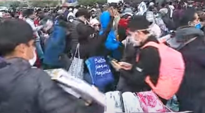 La Victoria: ambulantes se aglomeraron en cruce de avenida Iquitos y jirón Raimondi