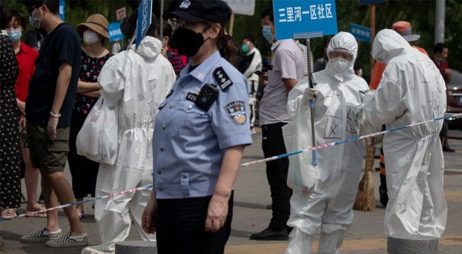 Experto chino dice que nuevo brote de coronavirus en Pekín está bajo control
