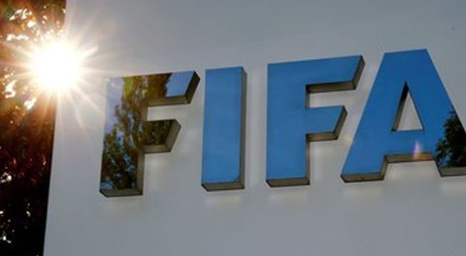 FIFA acuerda plan de ayuda de 1.500 millones de dólares por COVID-19