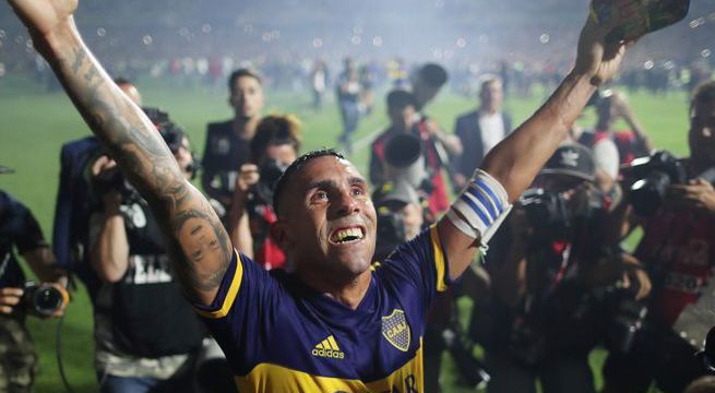 Carlos Tevez renueva con Boca Juniors y dice que donará sueldo para lucha contra pandemia