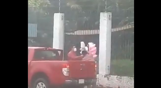 Hombre compra todos los algodones de azúcar a un abuelito para que no se exponga al Coronavirus
