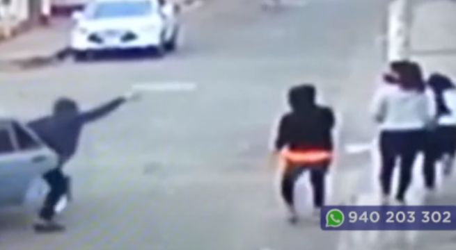 Comas: vecinos aterrados por sujetos que asaltan en auto con lunas polarizadas